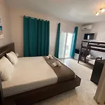 Prishtina ホテル Sarandë