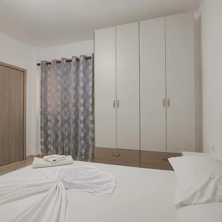 Prishtina Σαράντα