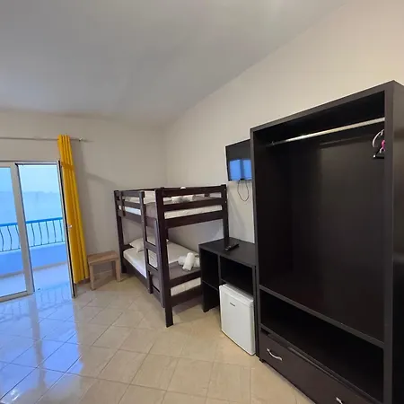 Prishtina Σαράντα