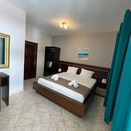 ホテル Prishtina 3*